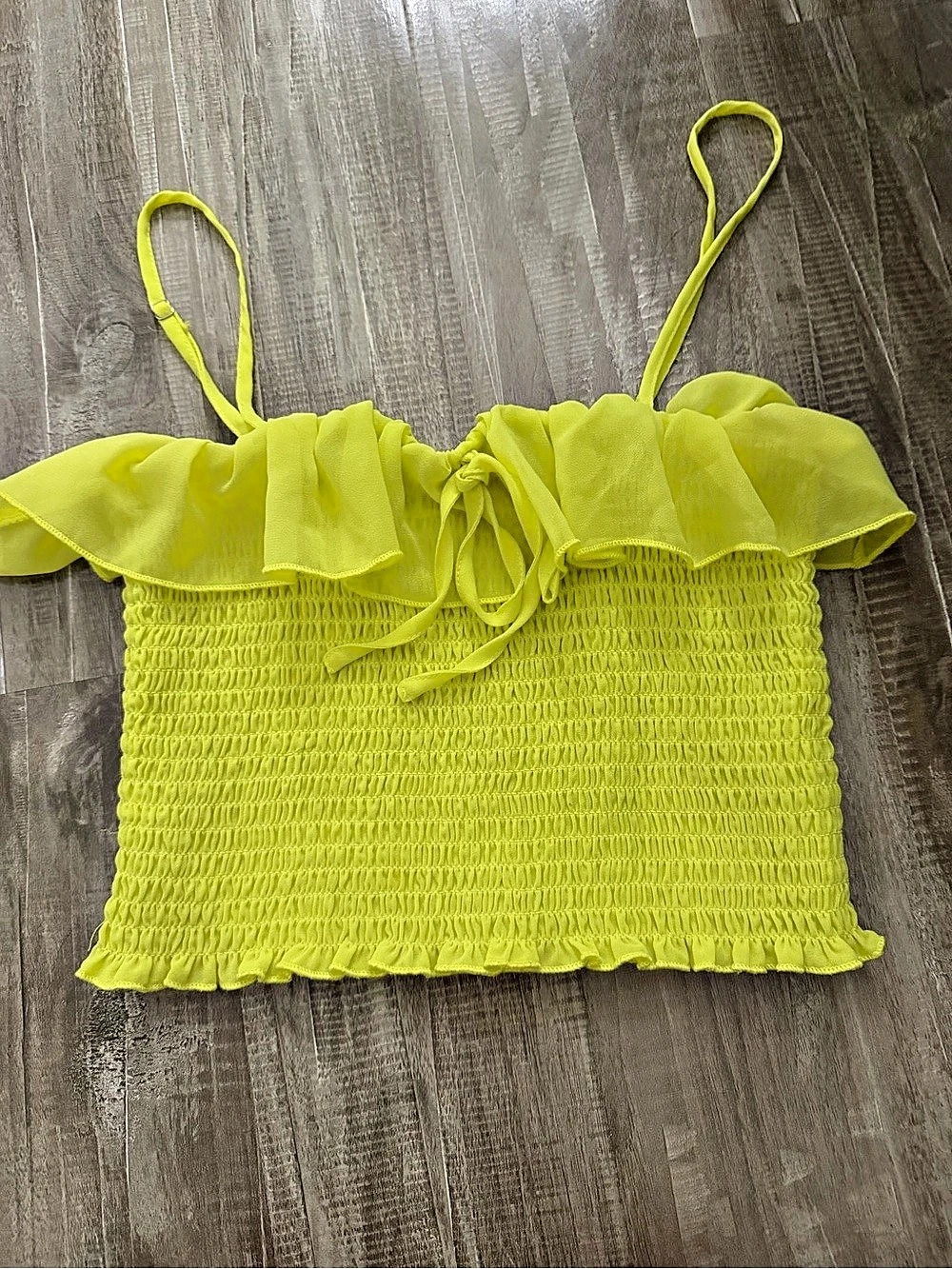 Forever 21 Ruffle Smocked Cami in Green Size Small Like New
